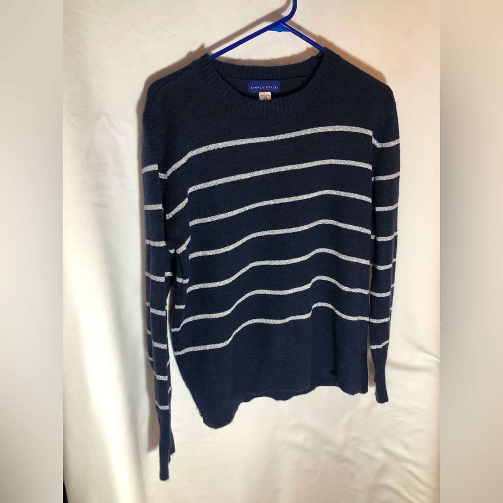 Simply Styled Women’s blue & silver striped sweater, size medium NWT